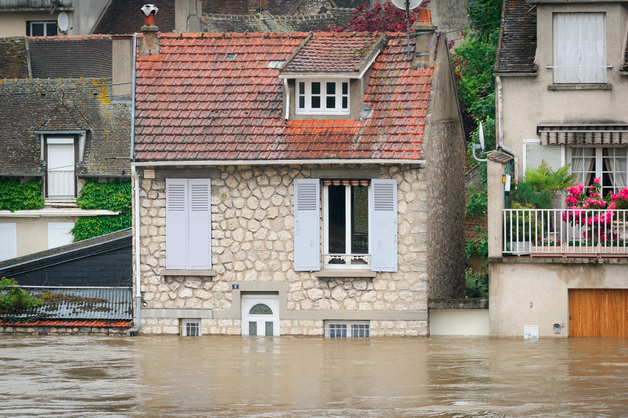 Maison de Nemours, inondée par les eaux du Loing.