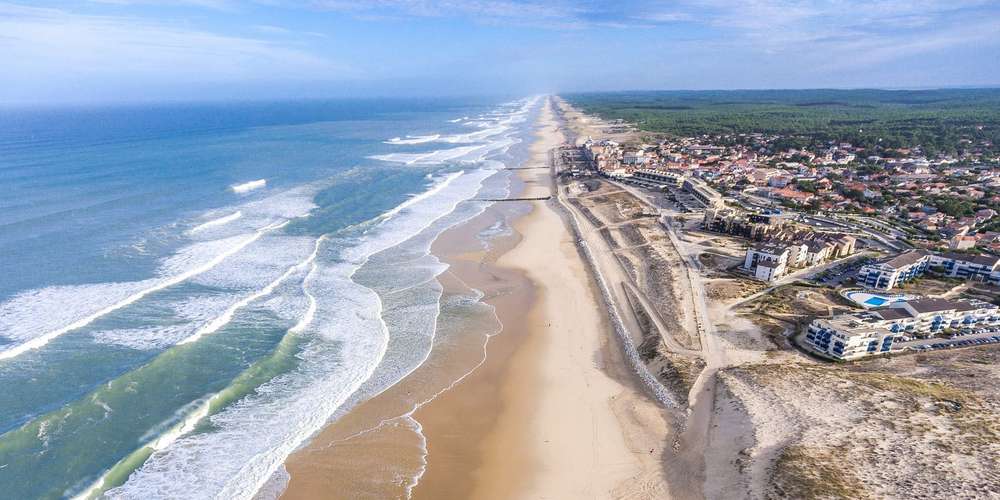 Photo des plages de Lacanau, en Gironde, menacées par l’érosion côtière.