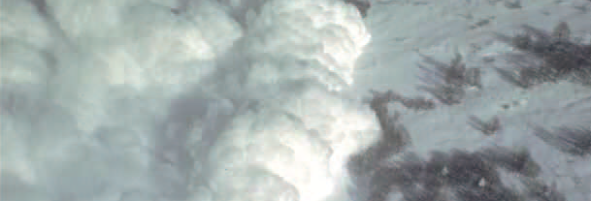 Avalanche déclenchée artificiellement au col d’Ornon dans l’Isère